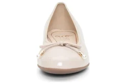 Women ara Standard|Casual Shoes-Scout