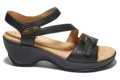 Women Halsa Footwear Wide|Standard-Cindy