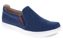 Women Revere Standard|Wide-Attica