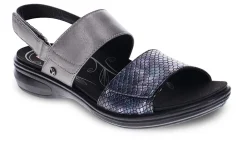 Women Revere Standard|Wide-Como