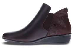 Women Revere Standard|Wide-Damascus