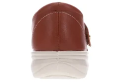 Women Revere Standard|Wide-Geneva