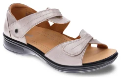 Women Revere Standard|Wide-Geneva