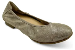 Women Revere Standard|Wide-Nairobi