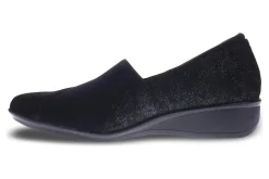 Women Revere Standard|Wide-Naples