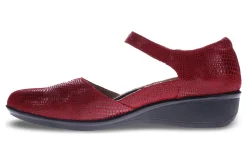 Women Revere Standard|Wide-Osaka