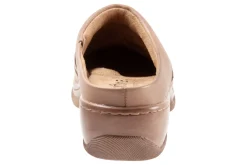 Women Softwalk Wide|Clogs-Amber