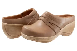 Women Softwalk Narrow|Clogs-Mackay