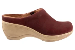 Women Softwalk Standard|Clogs-Madison