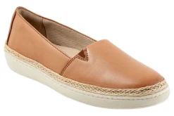 Women Trotters Wide|Casual Shoes-Accent