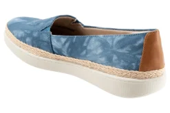 Women Trotters Wide|Casual Shoes-Accent