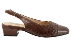 Women Trotters Wide|Standard-Dea Woven