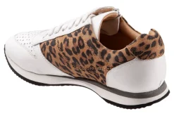 Women Trotters Standard|Casual Shoes-Infinity