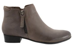 Women Trotters Wide|Standard-Major Embossed