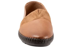 Women Trotters Wide|Casual Shoes-Ruby